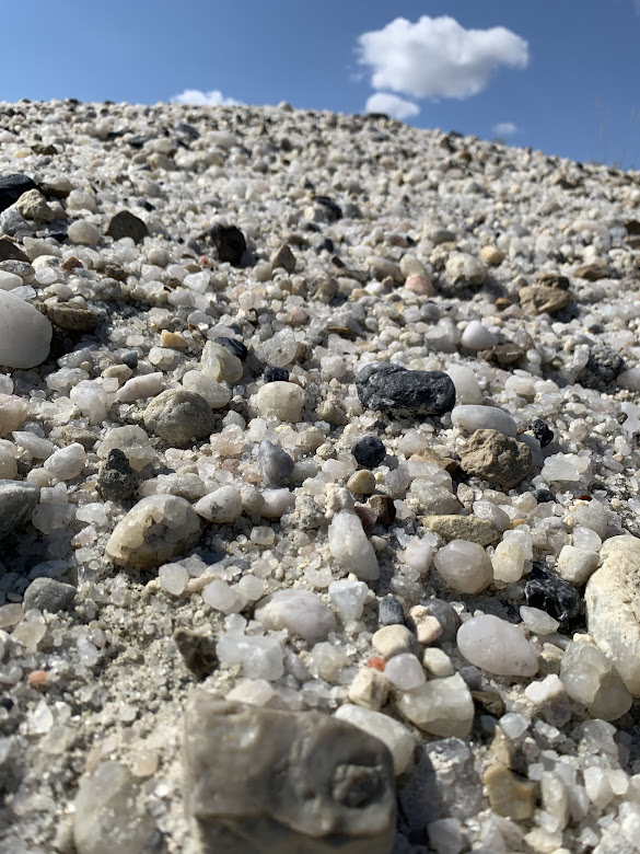 Hunting Fairburn Agates in South Dakota