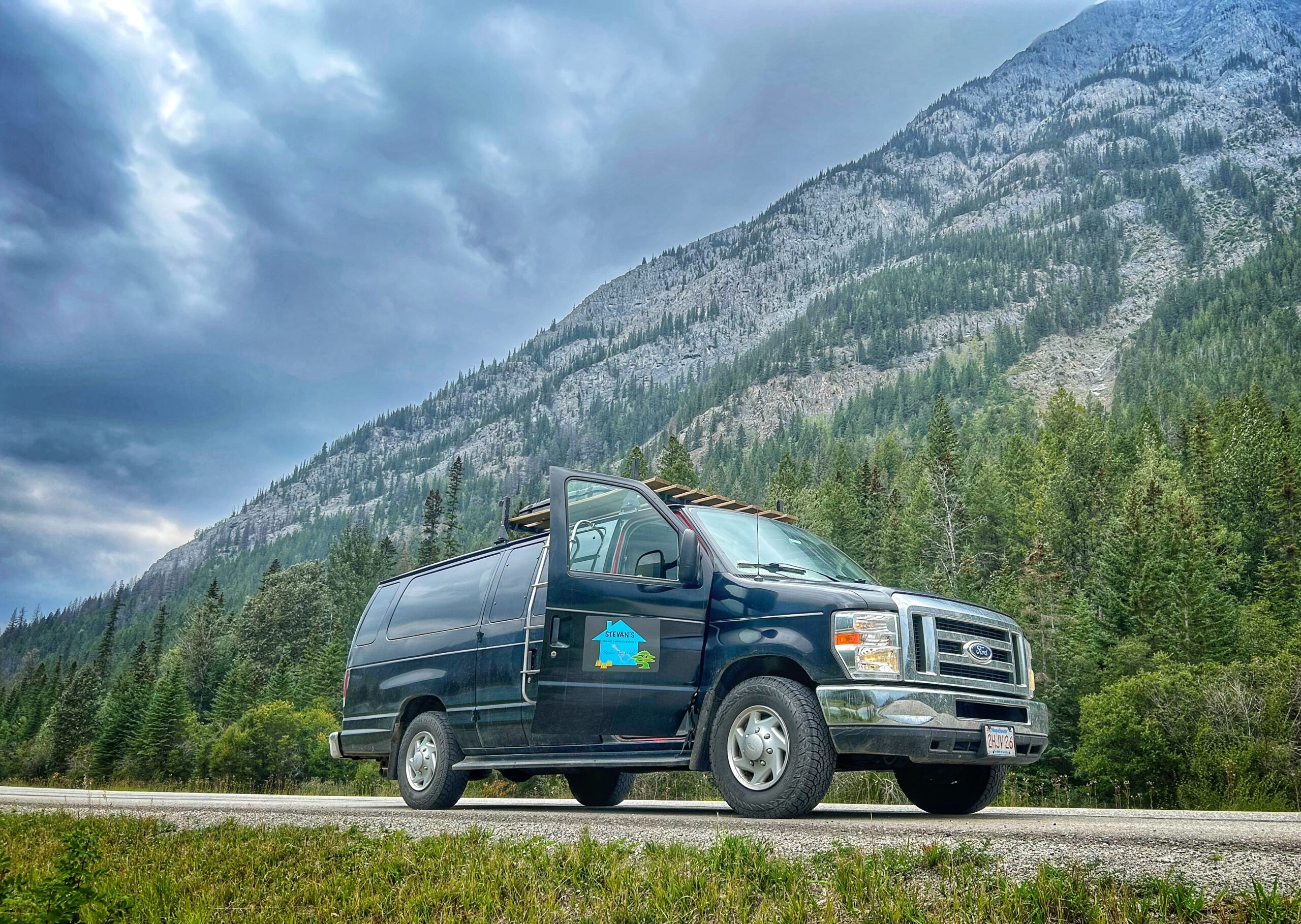 Van Life In Alberta – Adventuring In National Parks And Big Cities